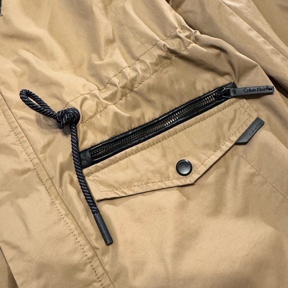 Calvin Klein Women’s Brown Windbreaker with Black Details - Picture 3 of 10